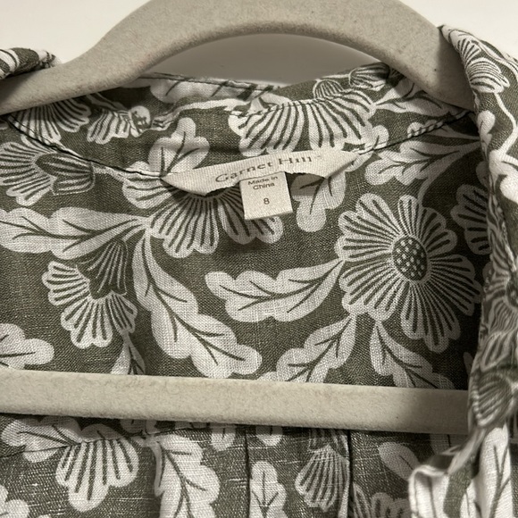 100% Linen Garnet Hill button down - Picture 3 of 4